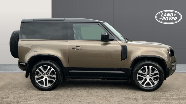 Land Rover Defender 3.0 D250 X-Dynamic S 90 3dr Auto Diesel Estate